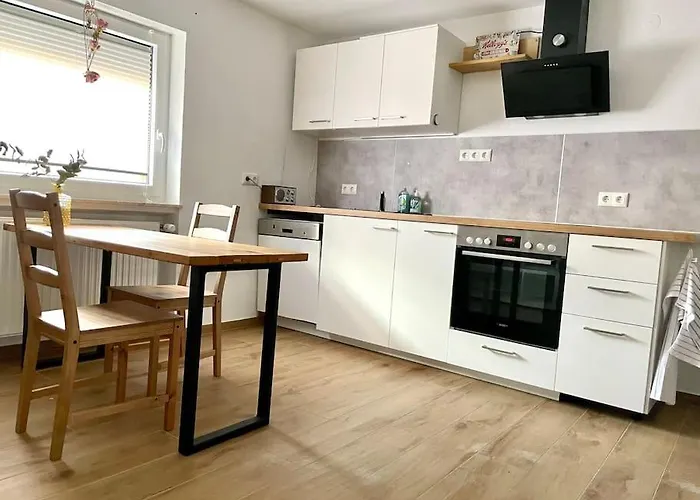 Schoene 80qm In Bester Lage Apartament